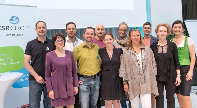 Das CSR-Circle-Team und die VertreterInnen der NGOs (Global 2000, Greenpeace, Vier Pfoten, WWF, Naturfreunde International und Ökobüro. Foto: Draper Das CSR-Circle-Team und die VertreterInnen der NGOs (Global 2000, Greenpeace, Vier Pfoten, WWF, Naturfreunde International und Ökobüro. Foto: Draper