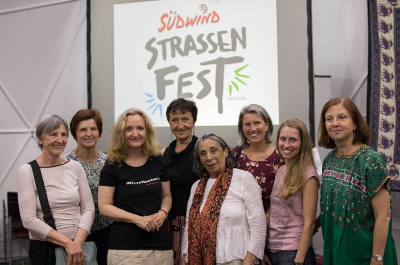 Foto v.l.n.r: Renate Schneider, Ingrid Hammer-Tschepisch, Ingrid Schwarz, Margarte Meixner, Fresia Dagach, Sieglinde Grünseis, Jana Teynor, Lisa Sterzinger. Foto: Cornelia Hartung Foto v.l.n.r: Renate Schneider, Ingrid Hammer-Tschepisch, Ingrid Schwarz, Margarte Meixner, Fresia Dagach, Sieglinde Grünseis, Jana Teynor, Lisa Sterzinger. Foto: Cornelia Hartung