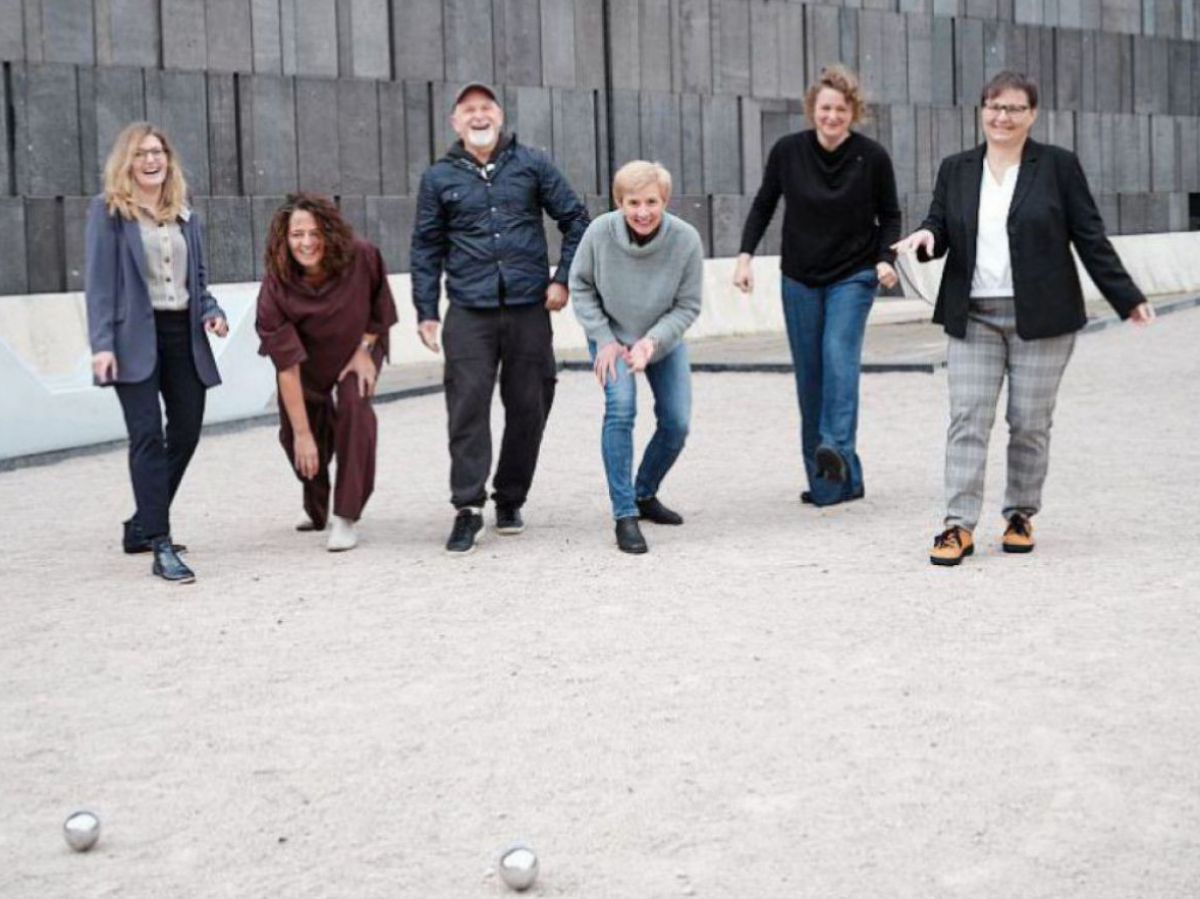 Das Team des Öko-Instituts. Von links nach rechts sind Beate Lubitz-Prohaska, Nadia Prauhart, Philipp Sutter, Cecilia Lipp, Carla Hopfner und Gabriele Mraz zu sehen.