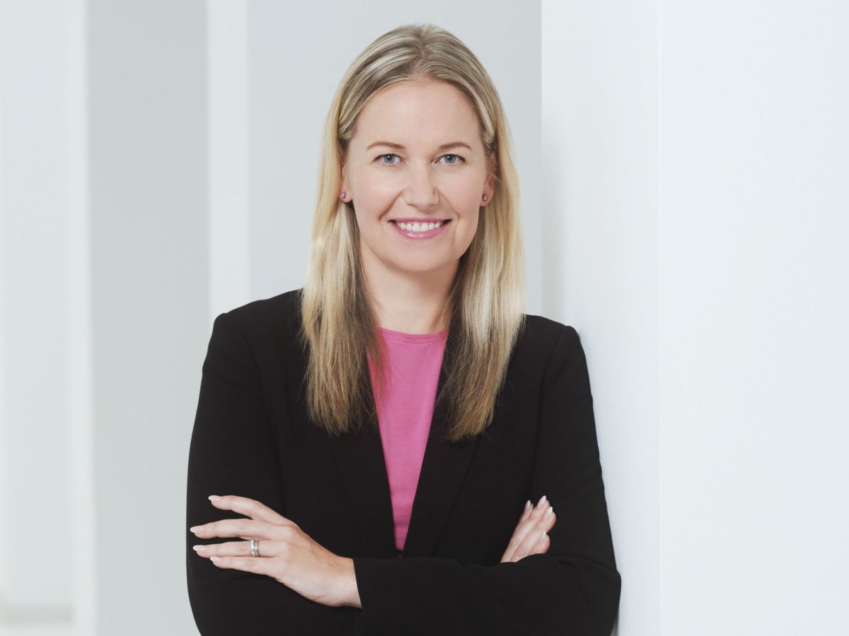 Porträtansicht von Simone Schaller-Galler_Geschäftsführerin der Wiener Lokalbahnen GmbH