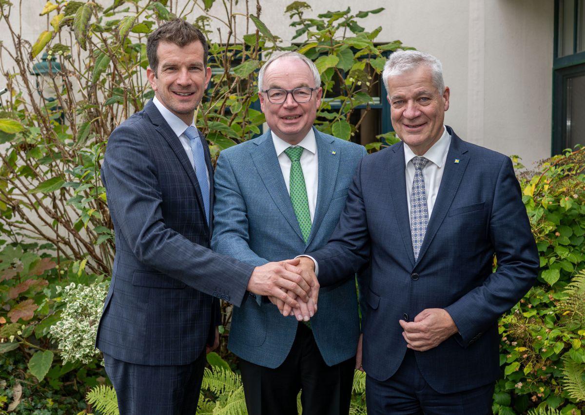 Präsident Christian Macho, mit Landeshauptmannstellvertreter Stephan Pernkopf und dem künftigen Ehrenpräsidenten Anton Kasser. 