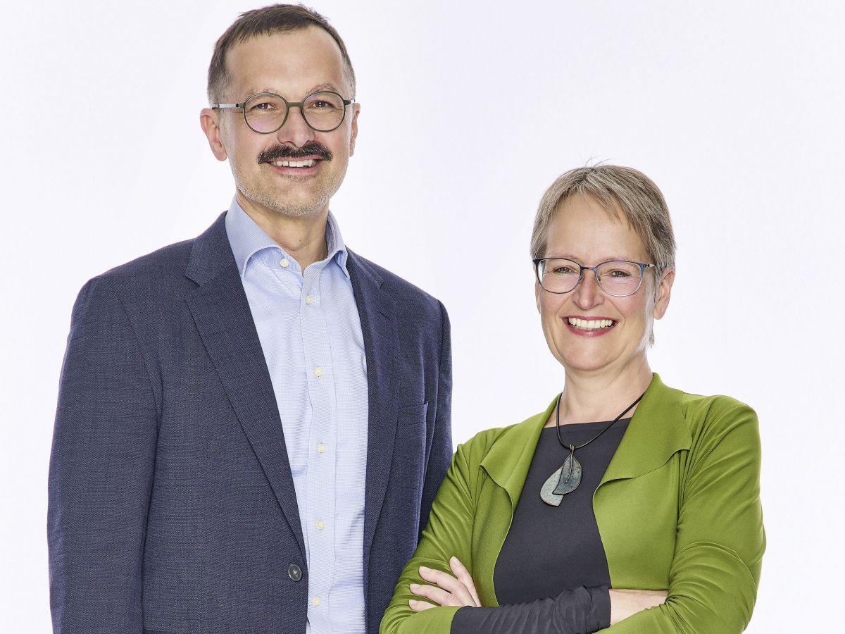 Ein Doppelporträt der Geschäftsführung Stephan Renner und Monika Auer. 