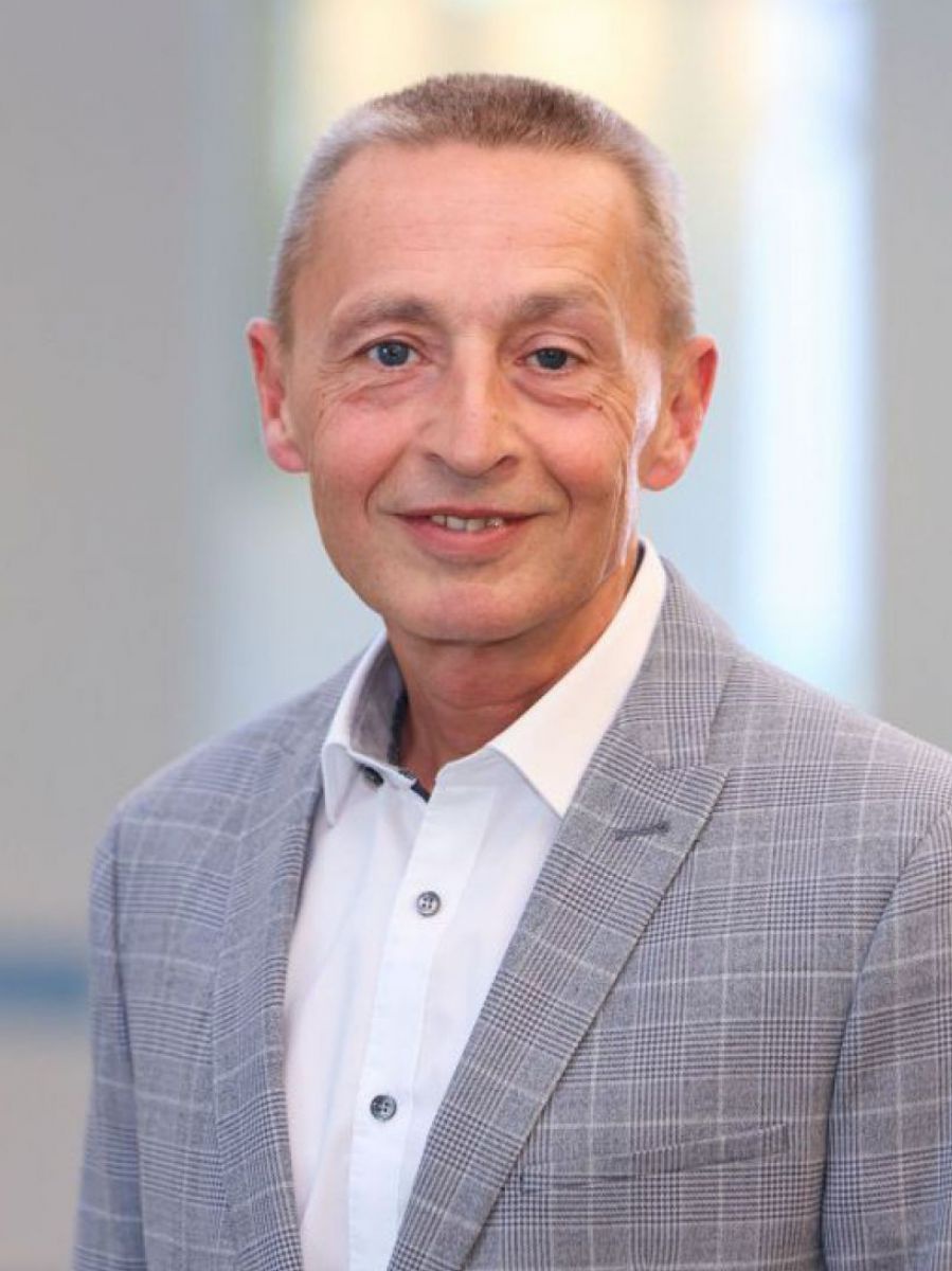 Halbporträt von Günter Horniak 