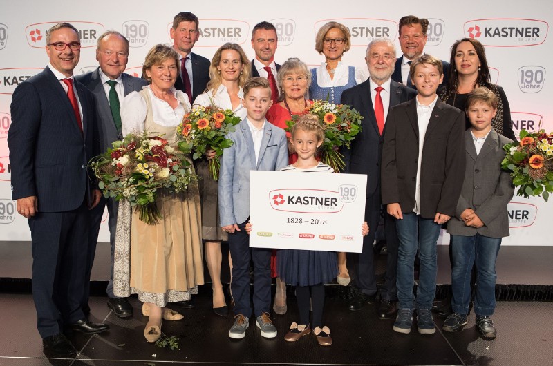 Familie Kastner mit LH Mikl.Leitner und WK-Präsidentin Sonja Zwatzl