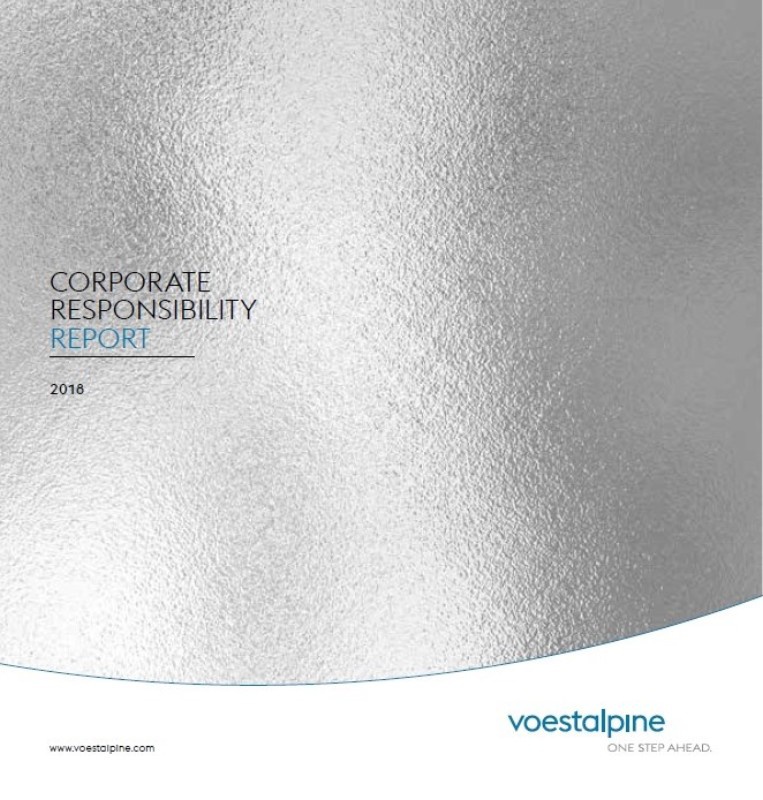 Cover des Reports zeigt  eine silbrig glänzende Metalloberfläche