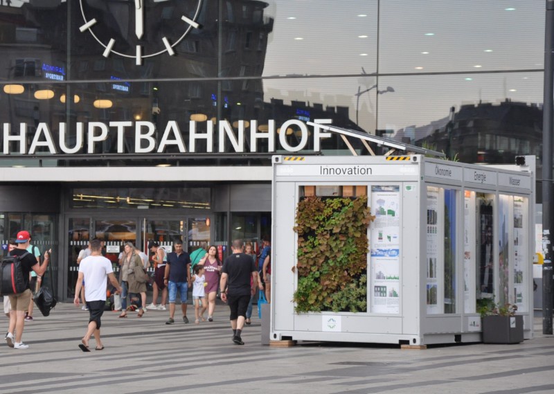 Der Container MUGLI am Wiener Hauptbahnhof. Foto: Grünstattgrau
