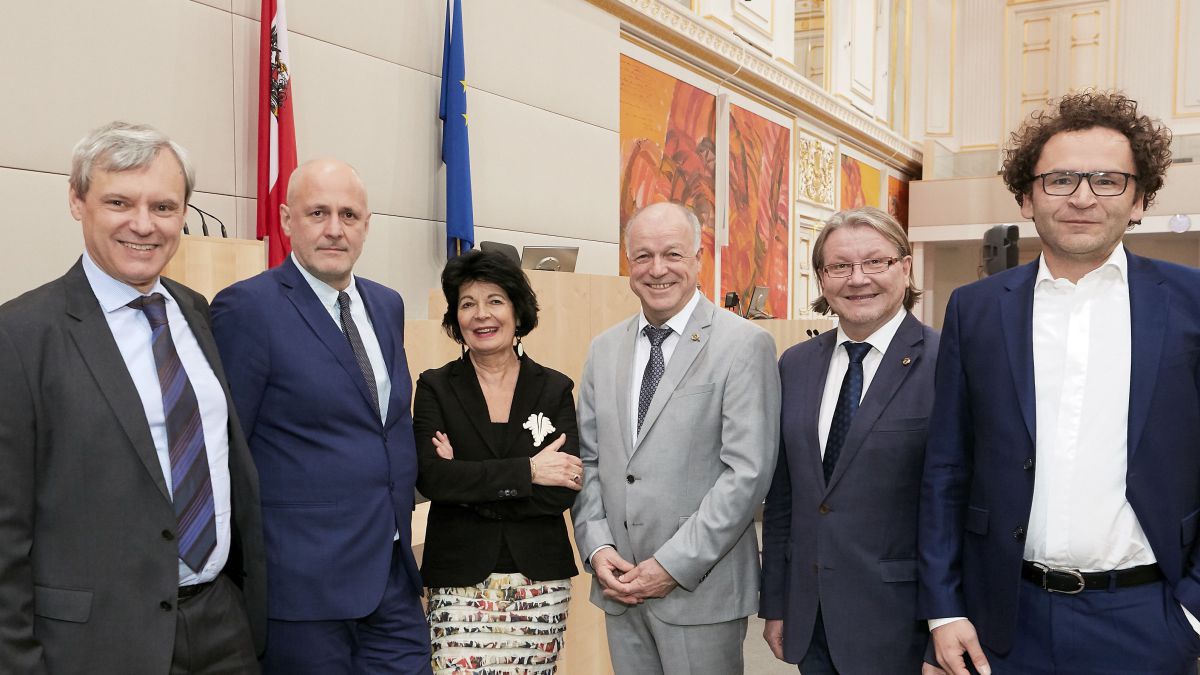 Andreas Kovar, Walter Osztovics (Kovar & Partners), Univ.-Prof. Dr. Christiane Spiel (Universität Wien), Bundesratspräsident Ingo Appé, Bundesrat-Vizepräsident Hubert Koller, Mag. Edward Strasser (The Innovations in Politics)