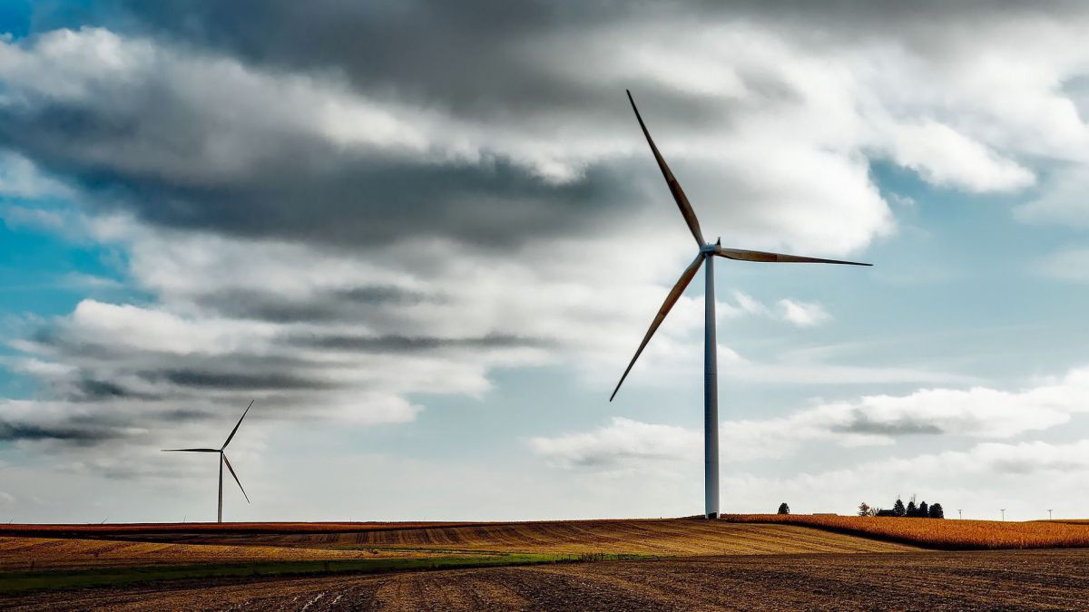 pixabay-wind-farm-1747331_1920